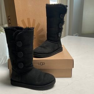 Bailey Button Triplet Boot